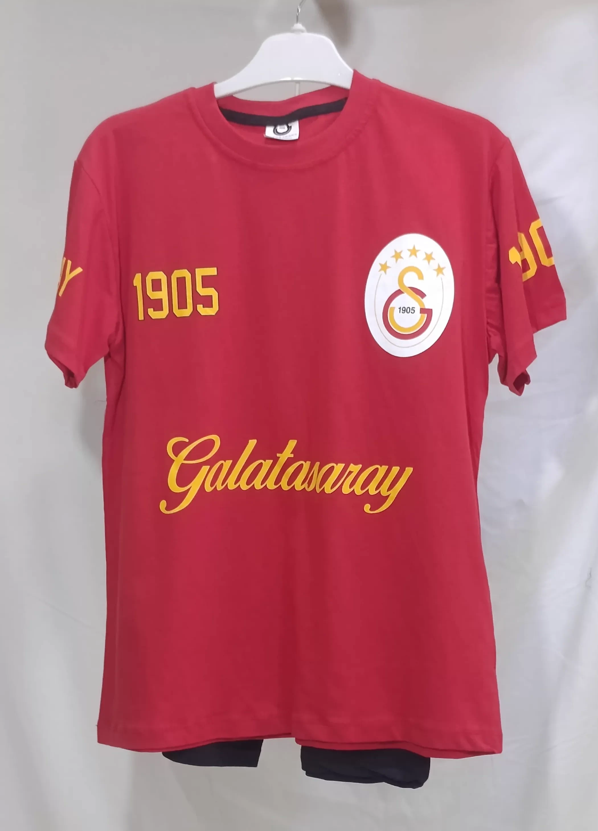 Galatasaray Taraftar Forması